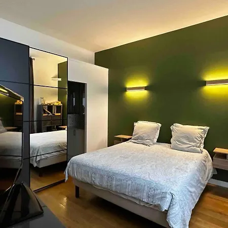 Family Designer House In The Heart Of Montparnasse Paris