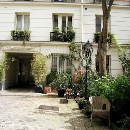 Holiday home Family Designer House In The Heart Of Montparnasse