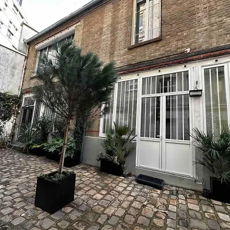 Holiday home Family Designer House In The Heart Of Montparnasse Paris